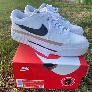 WMNS NIKE COURT LEGACY LIFT